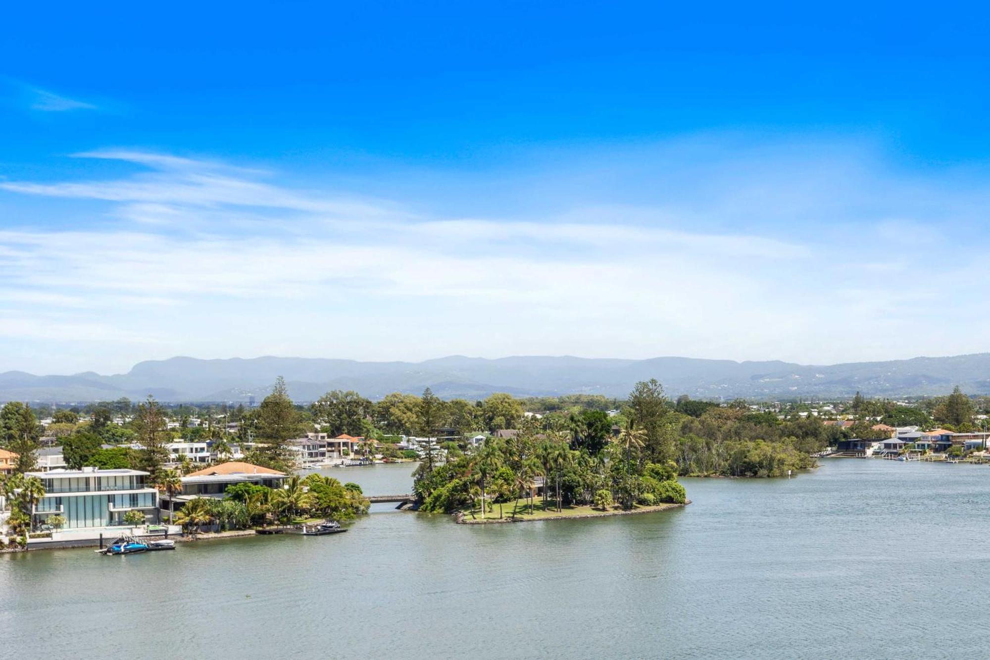 Peninsular Gold Coast Aparthotel ภายนอก รูปภาพ