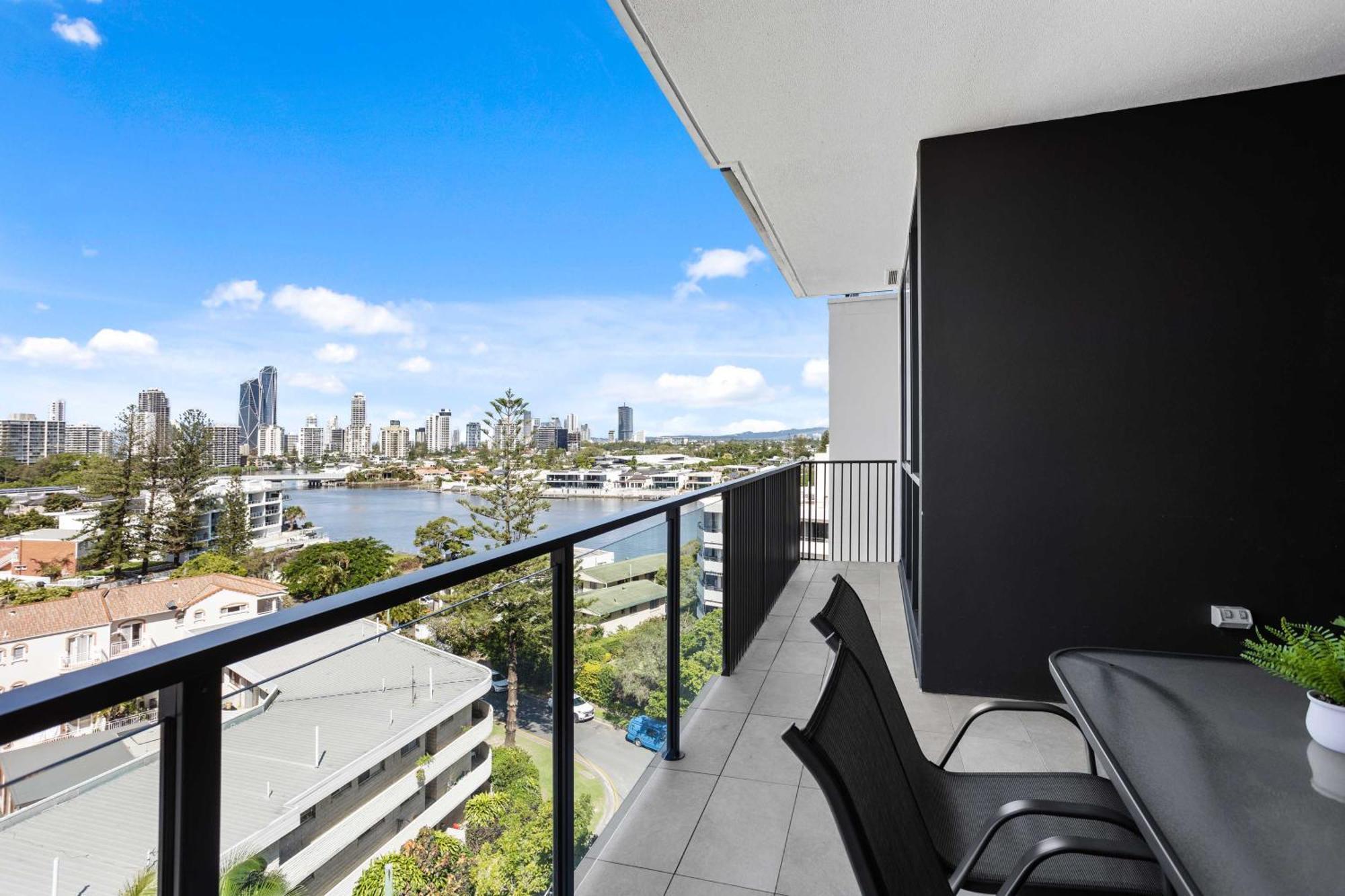 Peninsular Gold Coast Aparthotel ภายนอก รูปภาพ