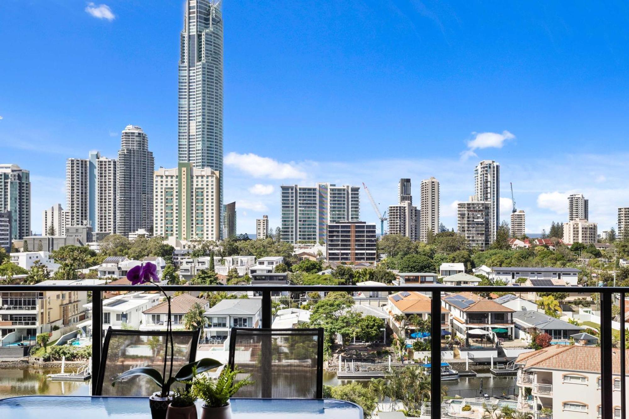 Peninsular Gold Coast Aparthotel ภายนอก รูปภาพ